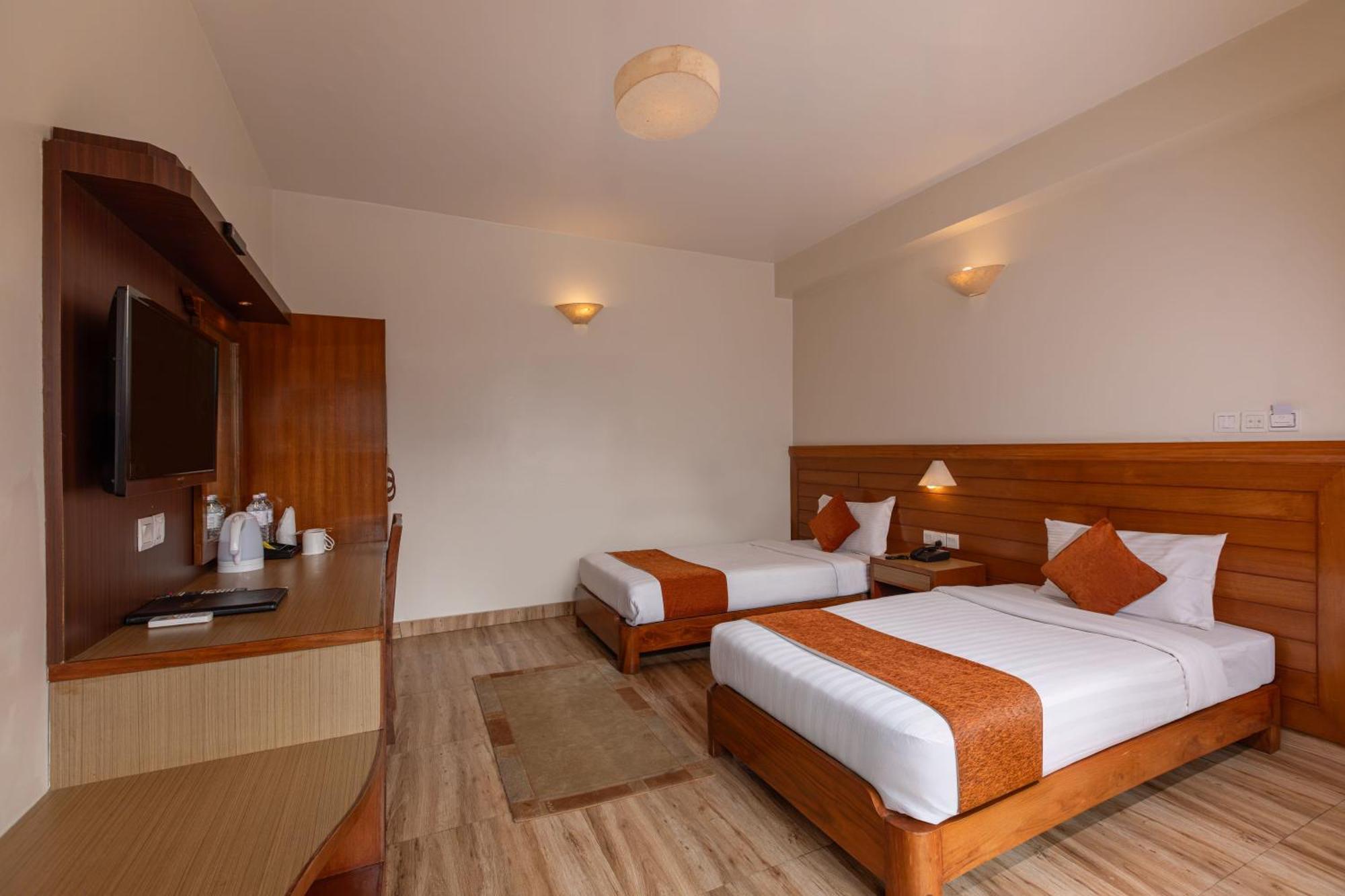 Mount View Pokhara Hotel Luaran gambar