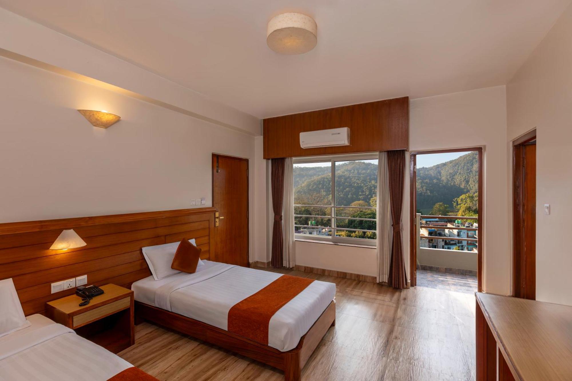 Mount View Pokhara Hotel Luaran gambar