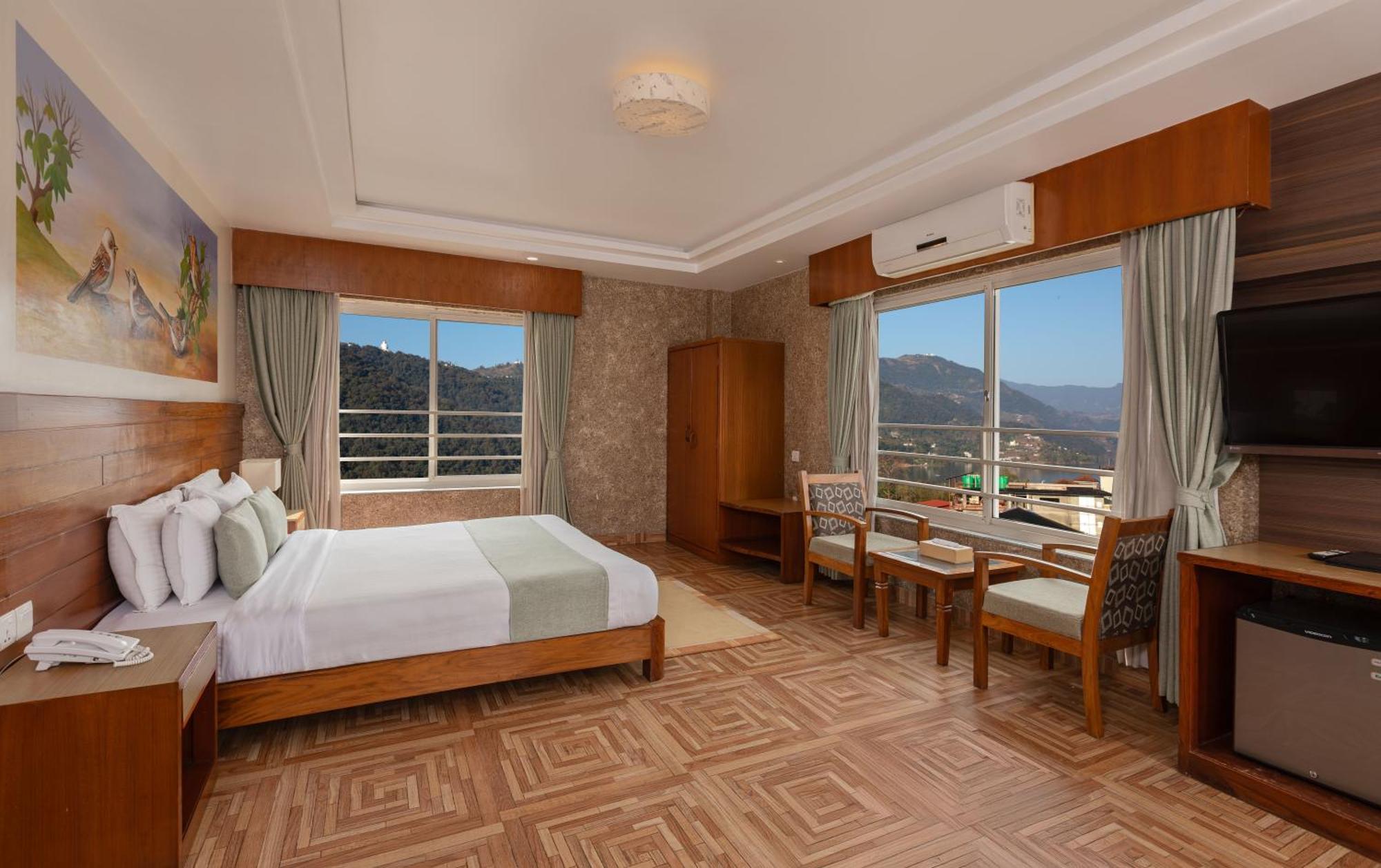 Mount View Pokhara Hotel Luaran gambar