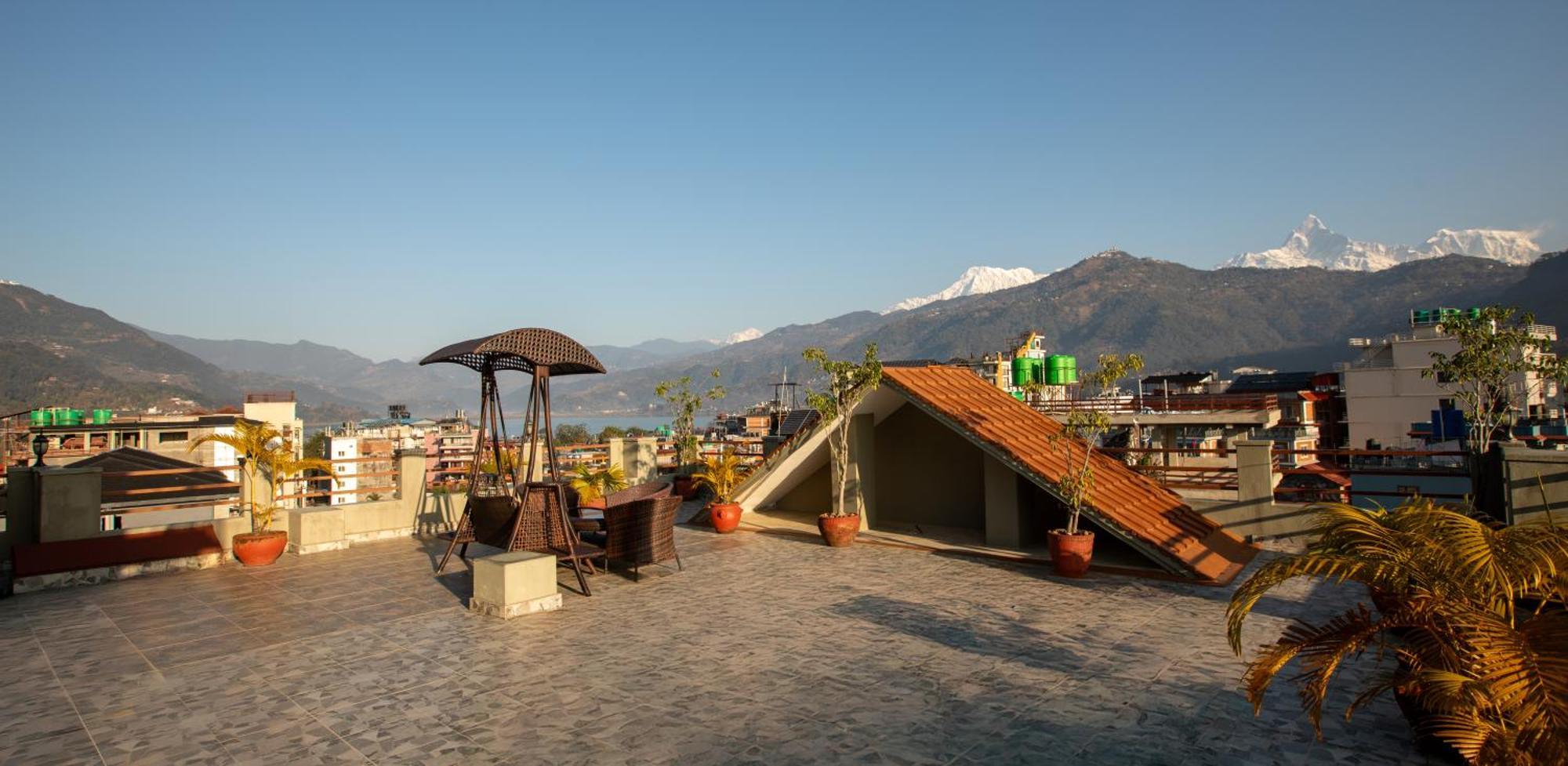 Mount View Pokhara Hotel Luaran gambar