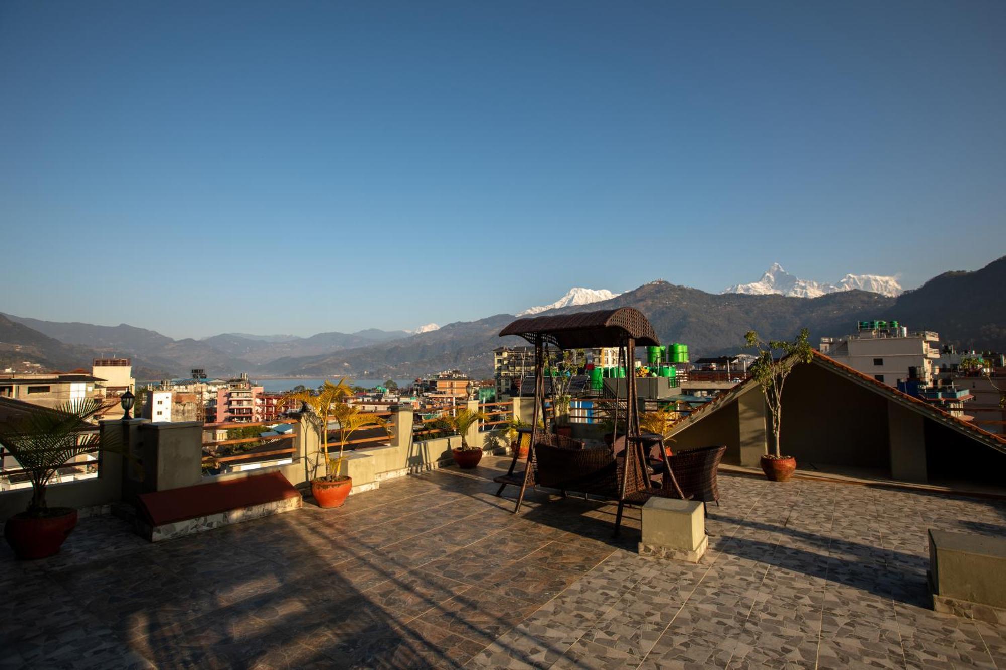 Mount View Pokhara Hotel Luaran gambar