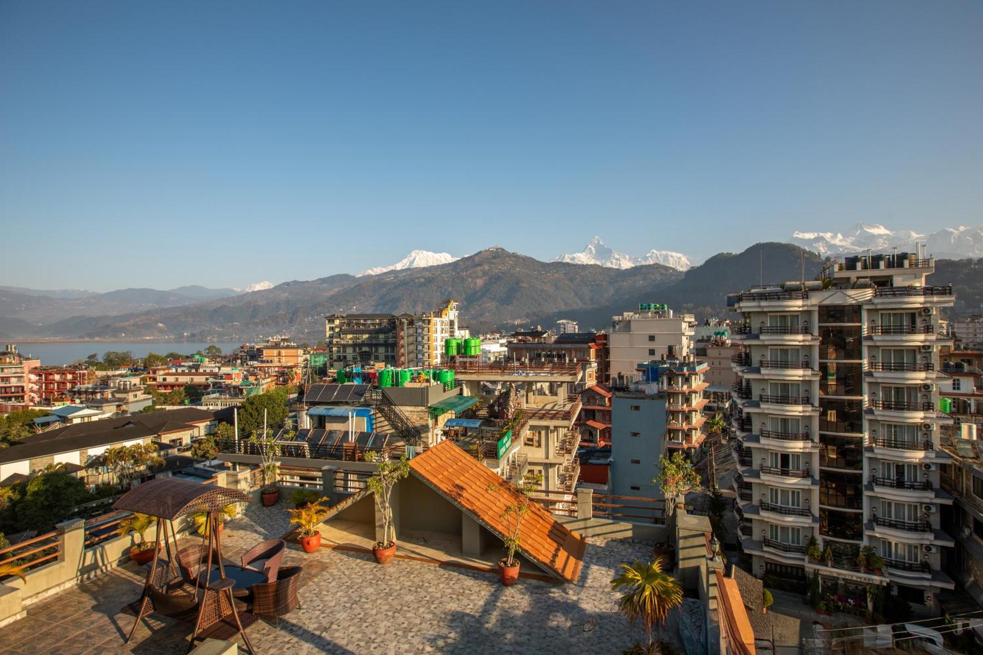 Mount View Pokhara Hotel Luaran gambar