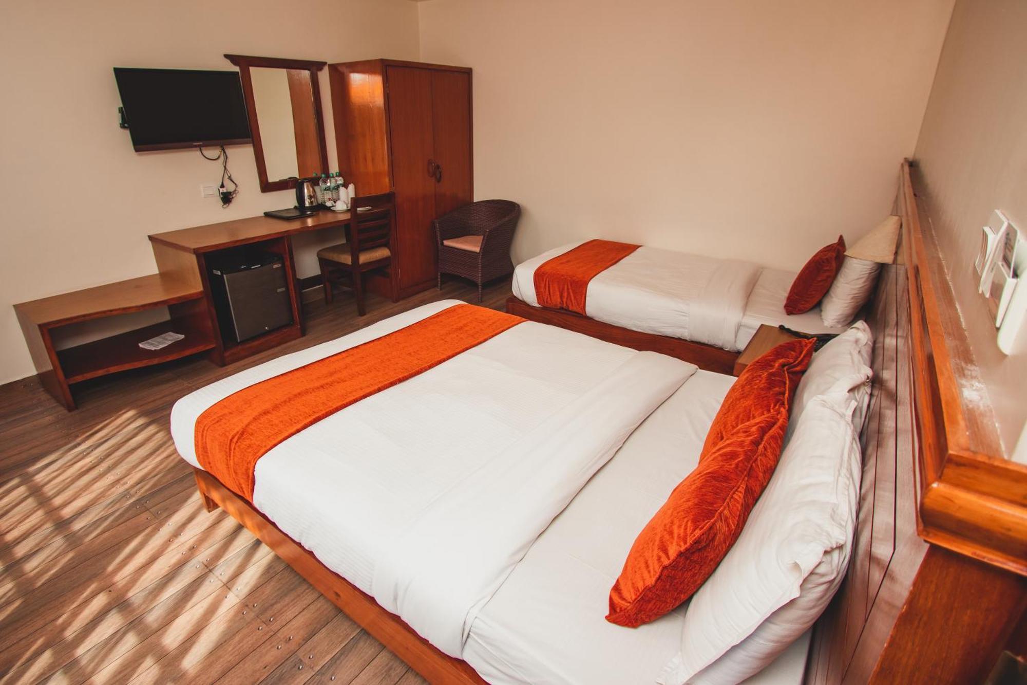 Mount View Pokhara Hotel Luaran gambar