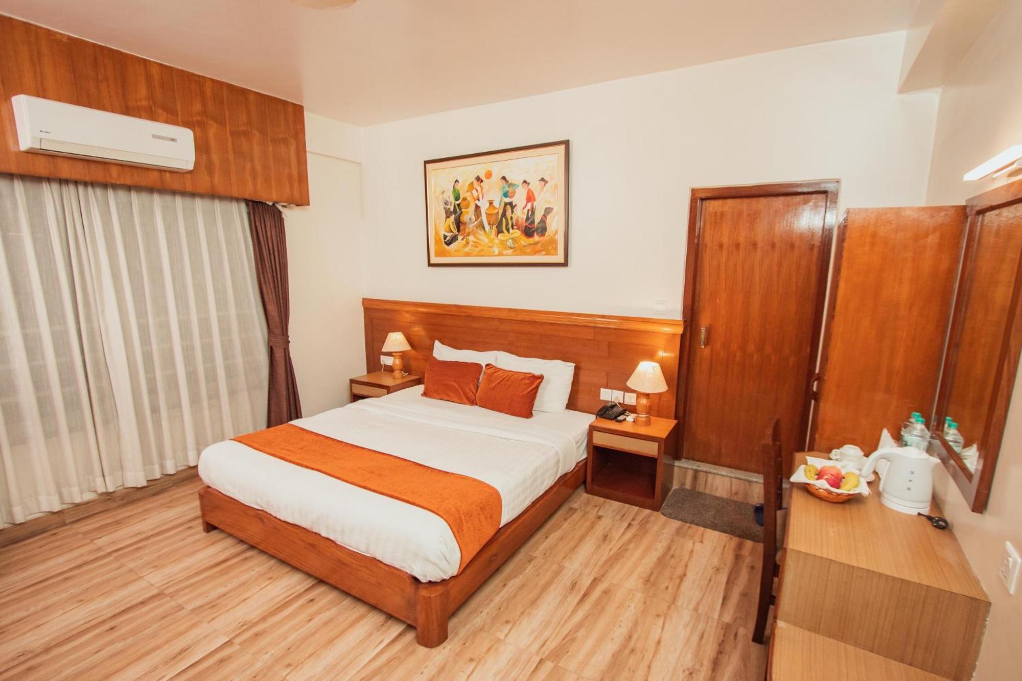 Mount View Pokhara Hotel Luaran gambar