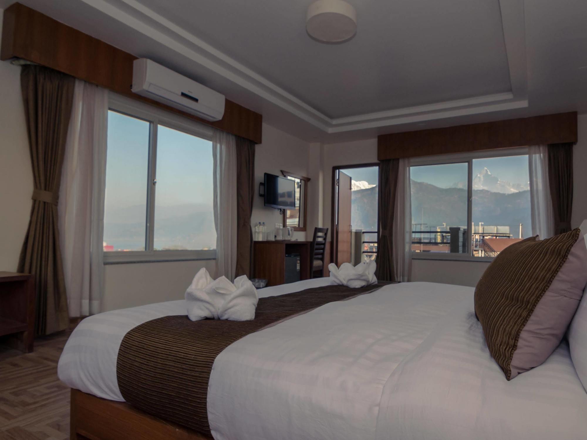Mount View Pokhara Hotel Luaran gambar